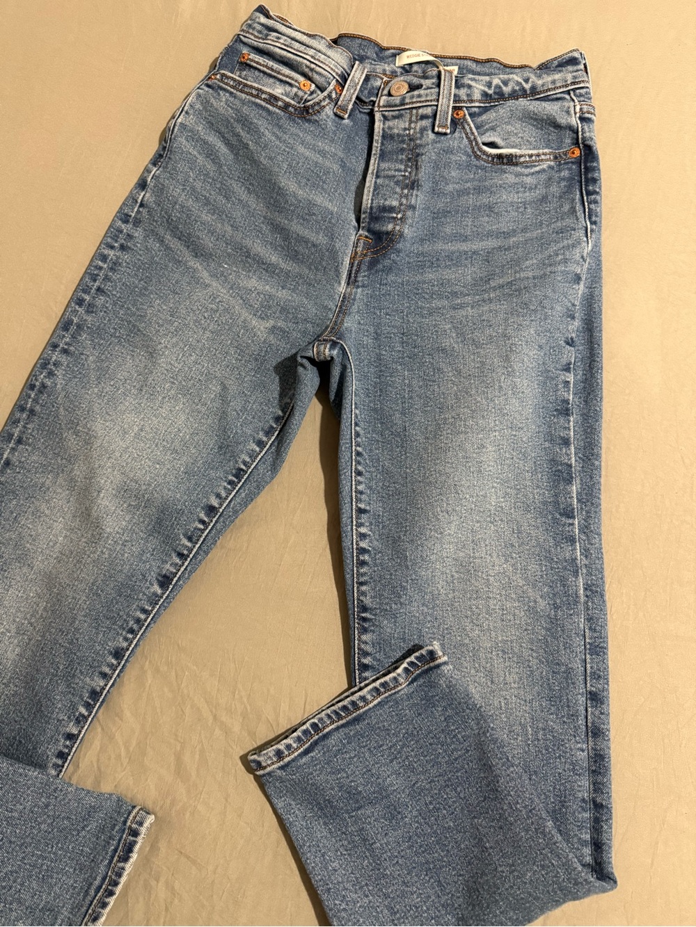 Levi's Slim Women's Jeans in Light Blue Wash